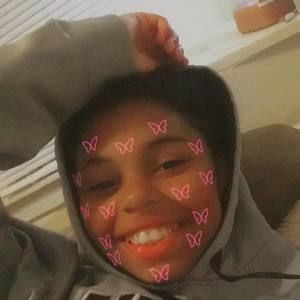 Meet your Posher, Eva